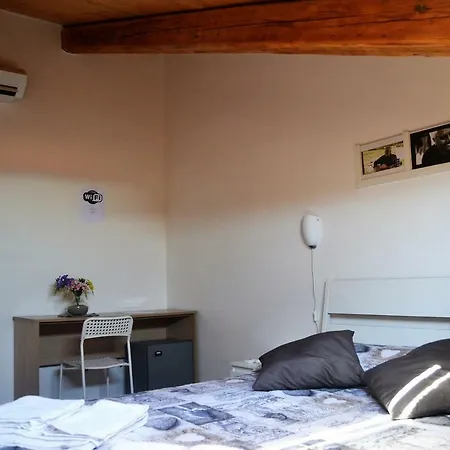 Bed & Breakfast I Re Di Napoli B&B *