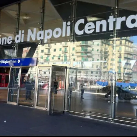 Bed & Breakfast I Re Di Napoli B&B *