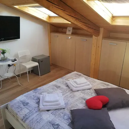 Bed & Breakfast I Re Di Napoli B&B